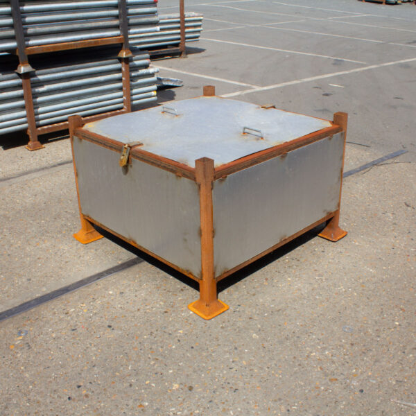 Fitting Bins with Lockable Lids