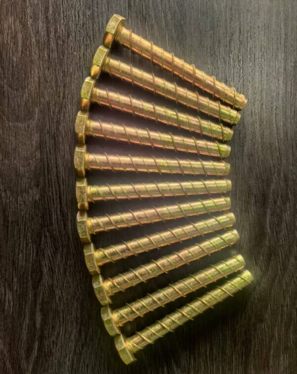 M12 x 100mm Yellow Zinc Plated Hexagon Head Thunderbolts